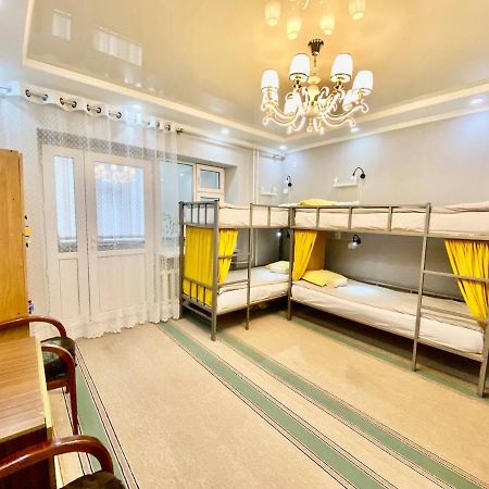 Downtown Homestay Biszkek Zewnętrze zdjęcie