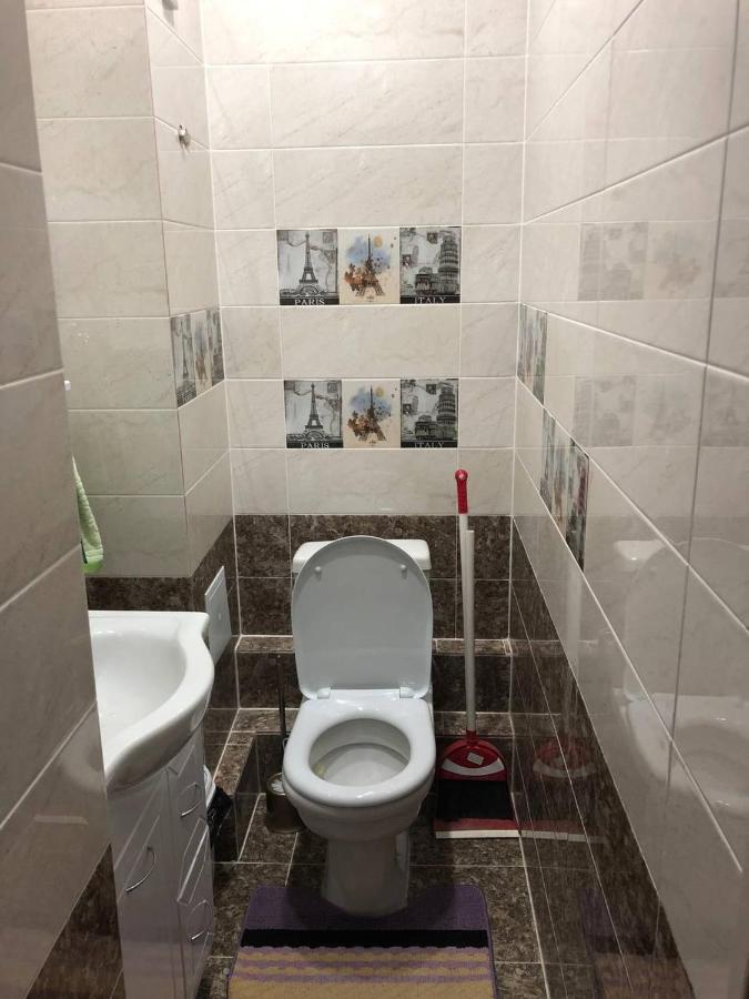 Downtown Homestay Biszkek Zewnętrze zdjęcie
